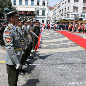 Vojaci vypálili 20 delostreleckých sálv pri príležitosti inaugurácie novej prezidentky SR a hlavnej veliteľky Ozbrojených síl SR