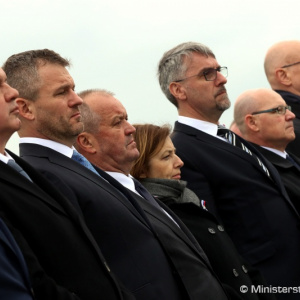 Minister Gajdoš vzdal gen. Štefánikovi hold s rezortnými kolegami z Francúzskej a Českej republiky