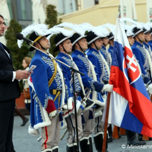 Ministri obrany Gajdoš a Metnar si uctili pamiatku generála M. R. Štefánika v predvečer 100. výročia jeho tragickej smrti