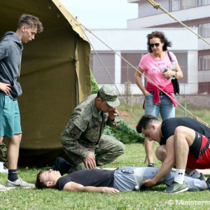 Branné súboje preverili fyzickú pripravenosť aj vedomosti študentov z Trenčianskeho kraja
