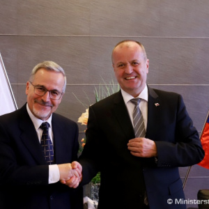Minister Gajdoš rokoval s cyperským veľvyslancom Michalisom Stavrinosom