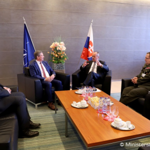 Minister Gajdoš rokoval s generálnym manažérom NATO agentúry NSPA Petrom Dohmenom