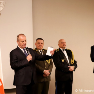 Minister Gajdoš ocenil priamych účastníkov vesmírnej misie 