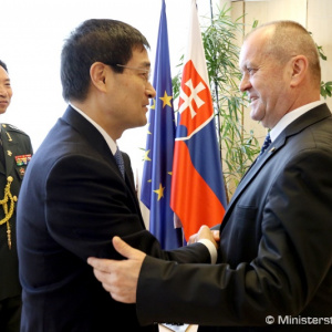 Minister Gajdoš rokoval s veľvyslancom Kórejskej republiky Ch. B. Hwaom