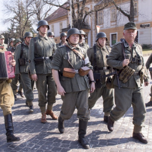 Minister Gajdoš si pripomenul 74. výročie oslobodenia Zlatých Moraviec