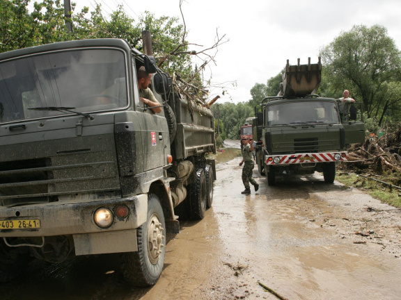12   04CQ2444
