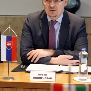 Slovensko-maďarská zmiešaná komisia rokovala o aktuálnych otázkach vojenskej spolupráce