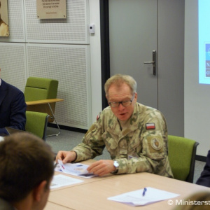 Medzinárodný sekretariát NATO označil poľsko-slovenský výcvik pri opravách a údržbe sovietskej vojenskej techniky v Iraku za vzor podpory úsilia Aliancie v Iraku