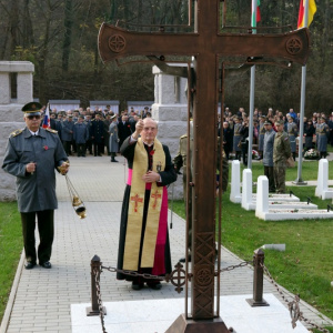 Minister obrany P. Gajdoš si na obnovenom vojnovom cintoríne v Kubrej uctil obete 1. svetovej vojny