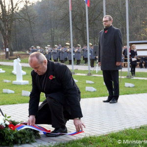 Minister obrany P. Gajdoš si na obnovenom vojnovom cintoríne v Kubrej uctil obete 1. svetovej vojny