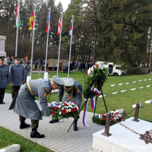 Minister obrany P. Gajdoš si na obnovenom vojnovom cintoríne v Kubrej uctil obete 1. svetovej vojny