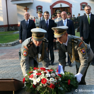 Zamestnanci rezortu obrany a vojaci si pripomenuli Deň Ozbrojených síl SR