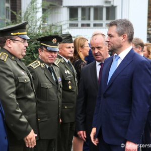Doterajšie rozhodnutia v súvislosti s investíciami do modernizácie ozbrojených síl boli podľa predsedu vlády P. Pellegriniho správne