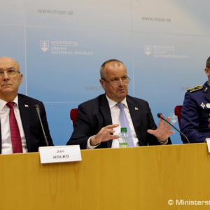 Ministerstvo obrany navrhne vláde obstarať bojové obrnené vozidlo 8x8 - Vydra, do jeho výroby by sa mohlo zapojiť až 16 slovenských firiem