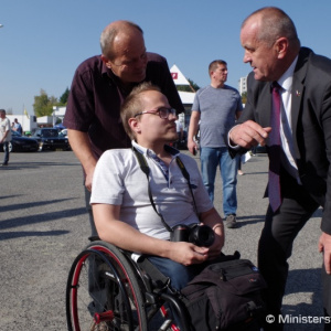 V rámci prezentácie ozbrojených síl sa na autosalóne prvýkrát predstavila aj špičková vojenská technika