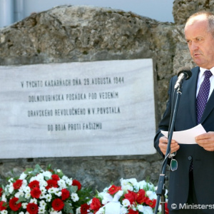 Rekonštrukciu historických udalostí SNP si na Oravu prišiel pozrieť aj minister Gajdoš