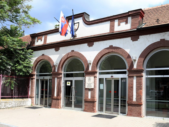 budova sprava (2)