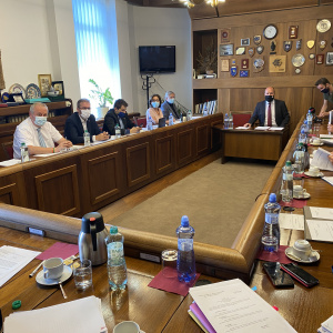 Minister J. Naď na rokovaní Výboru Národnej rady SR 3