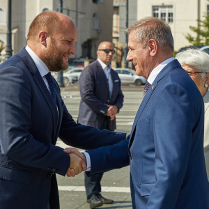 Privítanie ministra obrany 