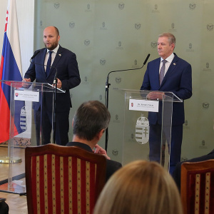 Tlačová konferencia po rokovaní