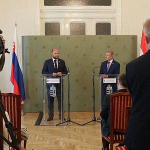 Tlačová konferencia