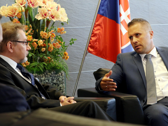 tátny tajomník M. Majer fínsky veľvyslanec rokovanie