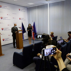 Tlačová konferencia na rezorte obrany