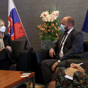 Minister_Nad_v_rozhovore_s_velvyslankynou_SR_v_Norsku_Denisou_Frelichovou