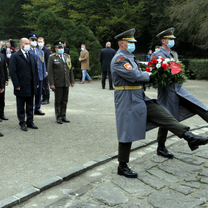 03_Delegacia_Ministerstva_obrany_SR_si_uctila_pamiatku_obeti_Karpatsko_Duklianskej_operacie