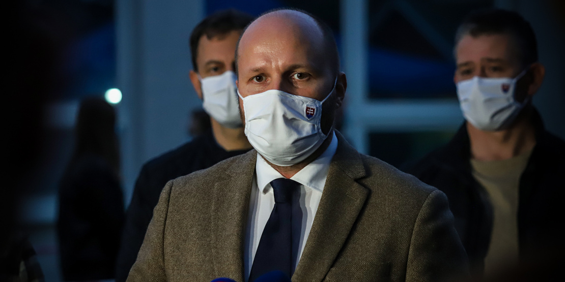Minister Jaroslav Naď informuje o prvých číslach celoplošného testovania