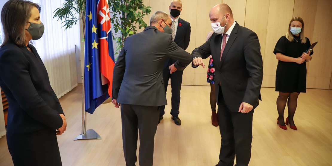 pozdrav ministra obrany s veľvyslancom