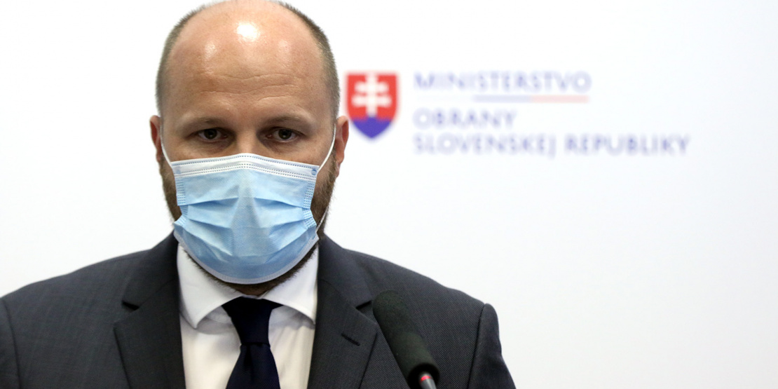 ilustračná fotografia_minister_obrany_Jaroslav_Naď_na_tlačovej_konerencii