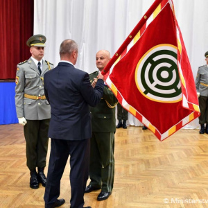 Slávnostné odovzdanie štandardy Vojenského spravodajstva