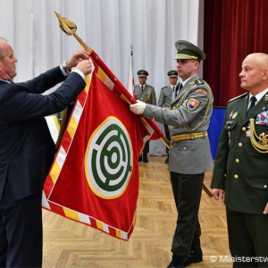 Slávnostné odovzdanie štandardy Vojenského spravodajstva