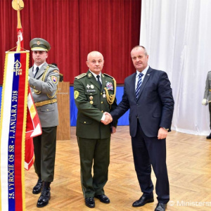 Slávnostné odovzdanie štandardy Vojenského spravodajstva