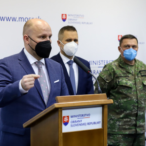 Tlačová konferencia vedenia rezortu obrany k bilancii prvého roka v rezorte (2)