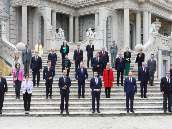 Spoločná fotografia rokujúcich 
