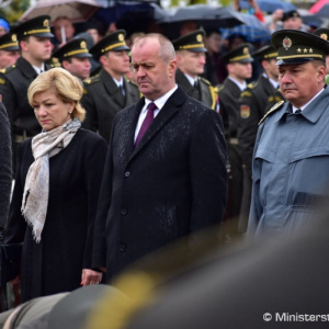 Pred 100 rokmi vznikla Československá republika, v Prahe si túto udalosť spoločne pripomenuli vojaci oboch štátov