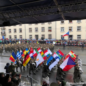Pred 100 rokmi vznikla Československá republika, v Prahe si túto udalosť spoločne pripomenuli vojaci oboch štátov