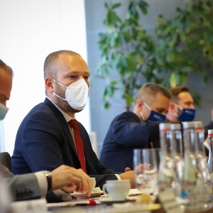 Rokovanie štátnych tajomníkov a vedúcich predstaviteľov bezpečn...
