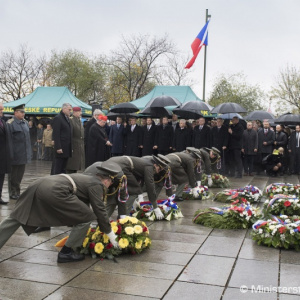 Pred 100 rokmi vznikla Československá republika, v Prahe si túto udalosť spoločne pripomenuli vojaci oboch štátov