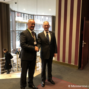 Minister Gajdoš rokoval v Prahe s americkým ministrom obrany J. Mattisom