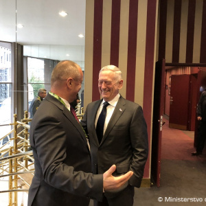 Minister Gajdoš rokoval v Prahe s americkým ministrom obrany J. Mattisom
