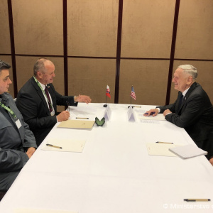 Minister Gajdoš rokoval v Prahe s americkým ministrom obrany J. Mattisom
