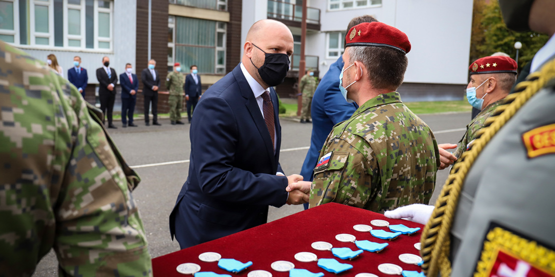 Oceňenie vojakov a civilných osôb za realizáciu evakuácie z Afganistanu (12)