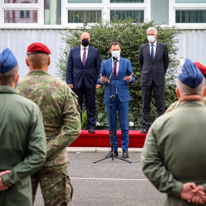 Oceňenie vojakov a civilných osôb za realizáciu evakuácie z Afganistanu (2)