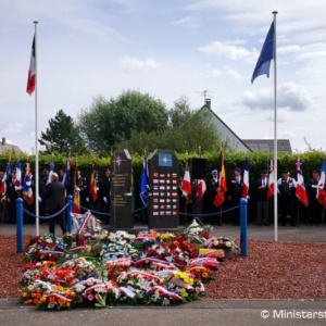 Spomienka vo francúzskom Calais na všetkých, ktorí obetovali svoje životy v službe pod vlajkou NATO