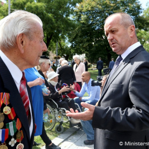 Minister obrany Peter Gajdoš si v Bratislave pripomenul 74. výročie Slovenského národného povstania 