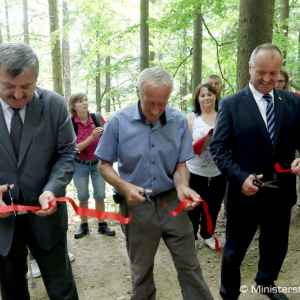 P. Gajdoš: Zrekonštruovaný partizánsky bunker nad obcou Malinová bude občanom pripomínať, že sloboda nebola zadarmo