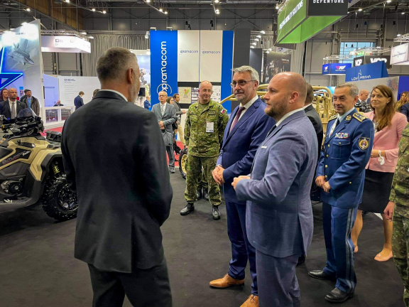 minister obrany J. Naď na IDET 2021 (1)